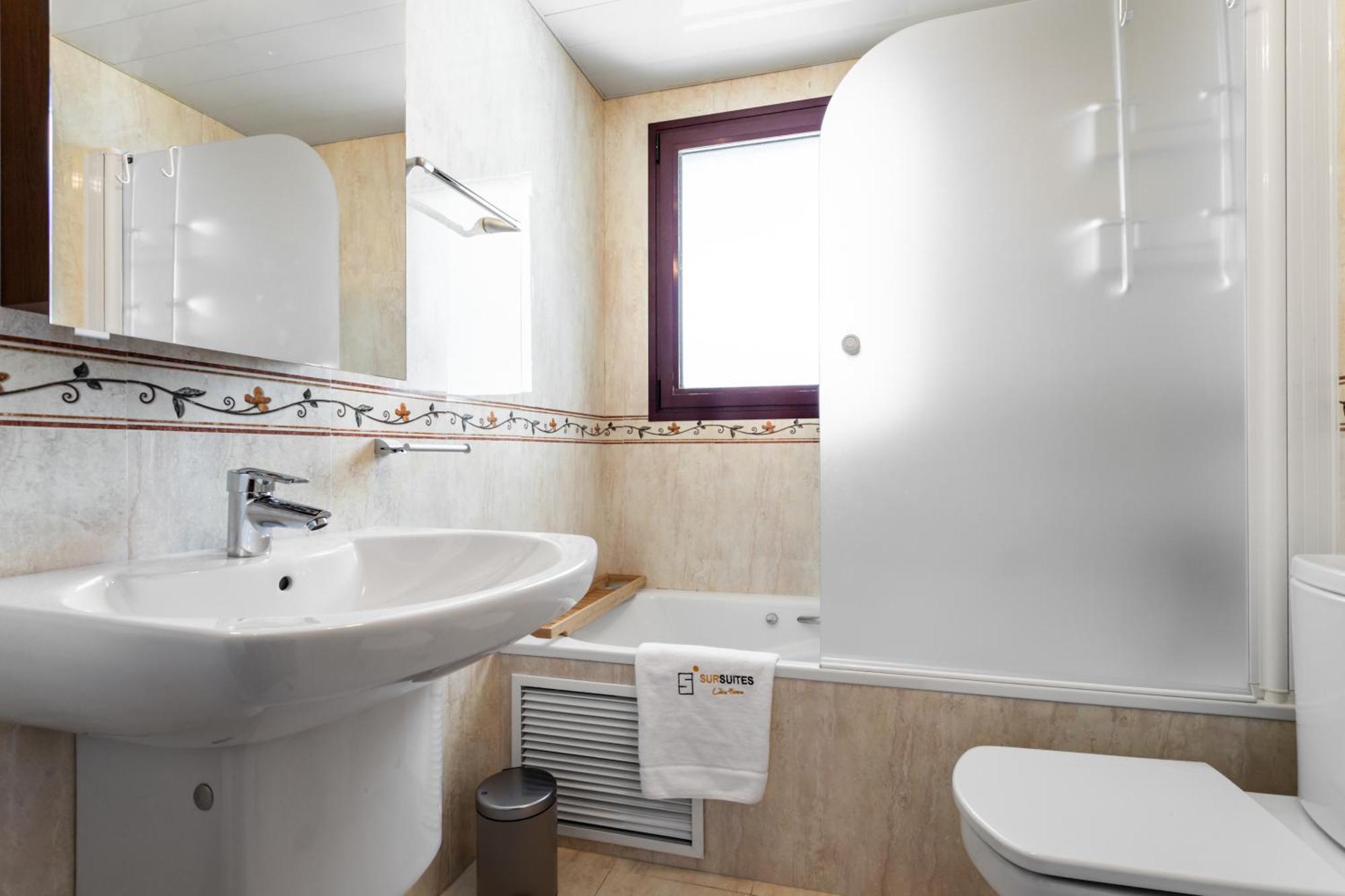 Buenavista Lifestyle By Sur Suites Fuengirola Eksteriør billede
